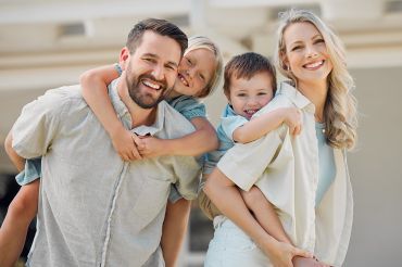 © CoetzeeRising/peopleimages.com - Adobe Stock.com Foto: Familie
